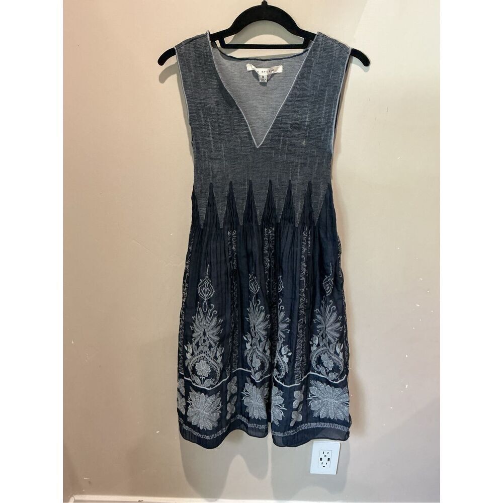 Studio M Grey Sleeveless Printed Smocked Dress